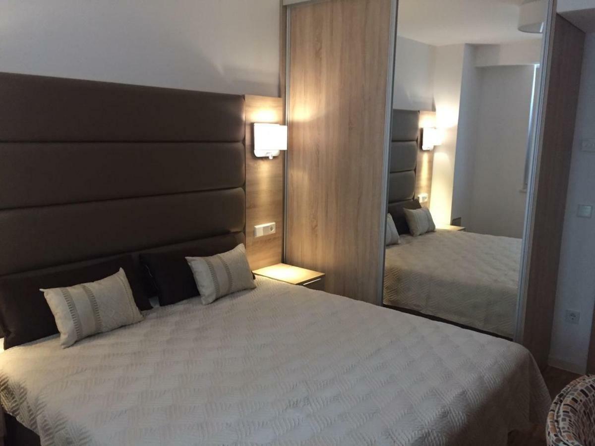 Luxury Apartments White Villa Violeta Mandre Exterior foto